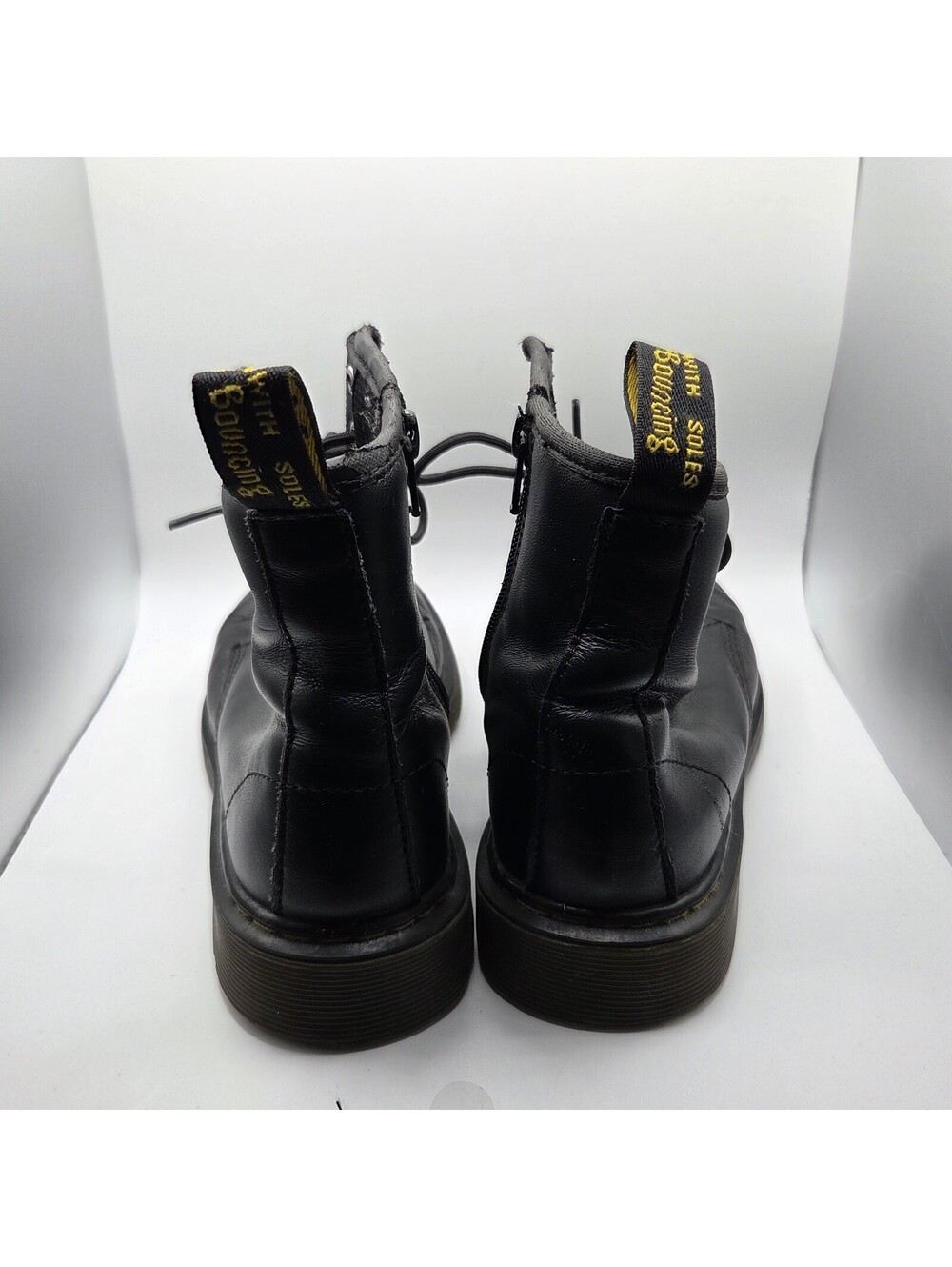 Size US 3 Dr Doc Martens Delaney Kids Boots Black - Picture 5 of 7